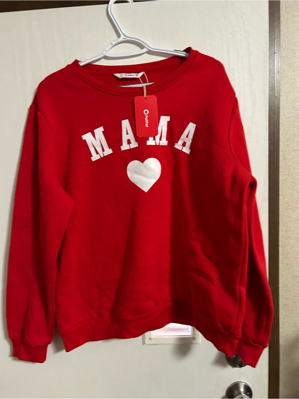 PatPat Red 'MAMA' Crewneck Sweater with White Heart